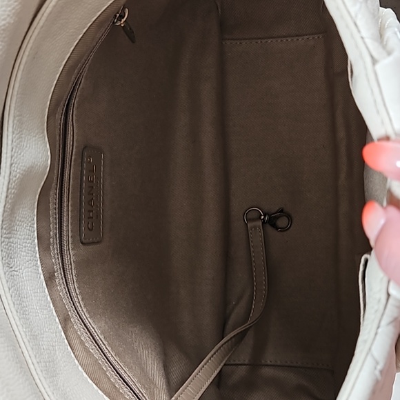 CHANEL 14S Flap Bag Crossbody Cream Leather Gold Chain CC Logo w/Box + Card - Picture 12 of 16